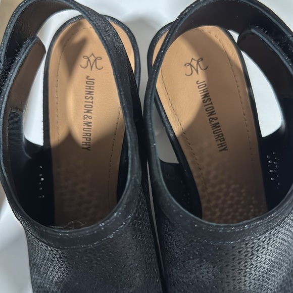 7.5 M open toe bootie. Perfect for fall 🍁🍂 - Picture 4 of 7